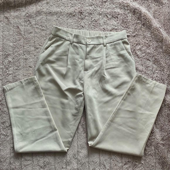 Pre loved Clothes - Picture 3 of 16